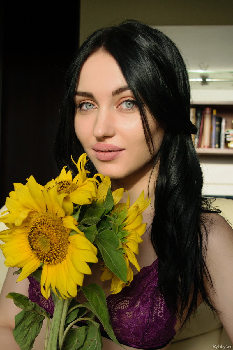 Еленка, 24 года, 4 размер груди
